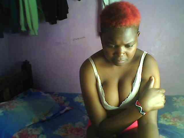 Thickblackebony webcam