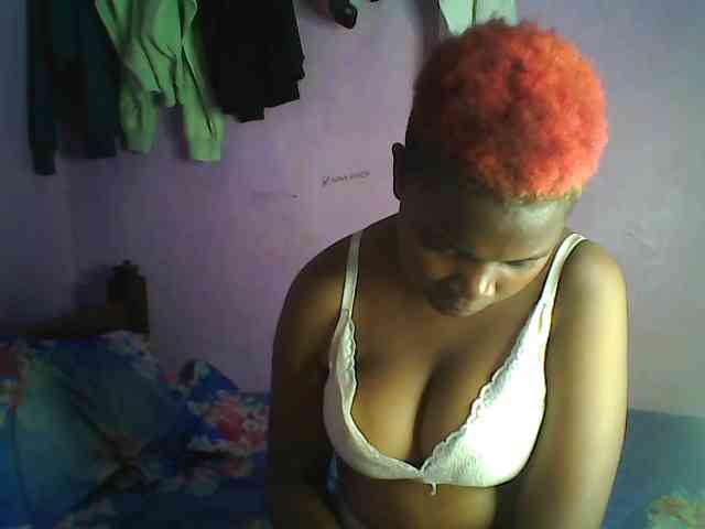 Thickblackebony webcam