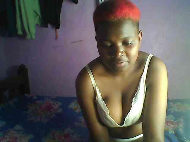 Thickblackebony webcam