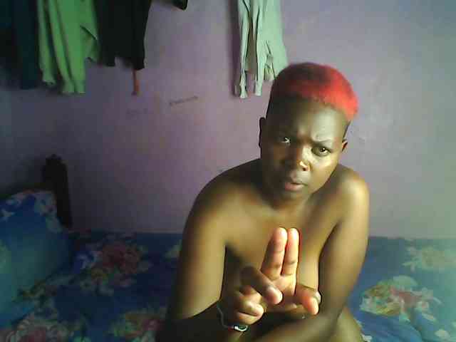 Thickblackebony webcam