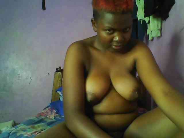 Thickblackebony webcam