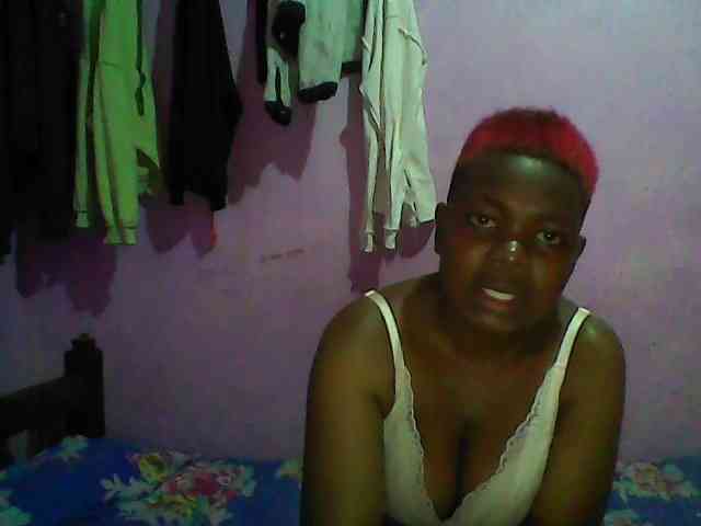 Thickblackebony webcam