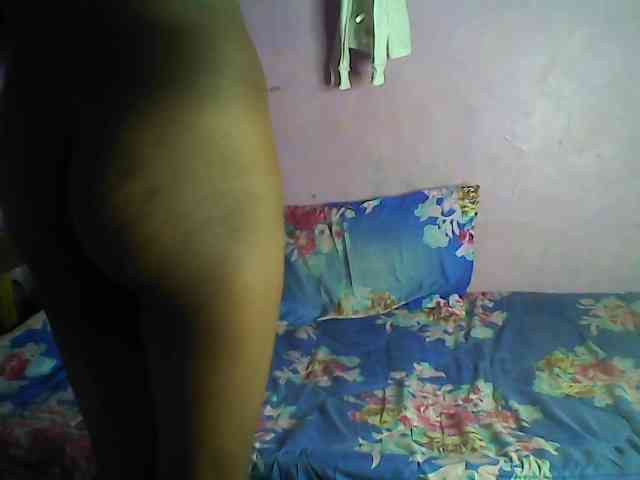 Thickblackebony webcam