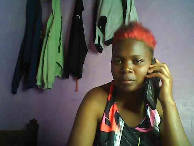 Thickblackebony webcam