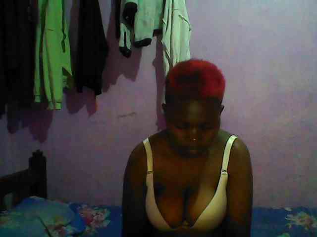 Thickblackebony webcam