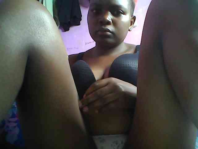 Thickblackebony webcam