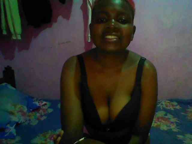 Thickblackebony webcam