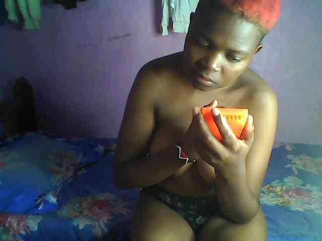 Thickblackebony webcam