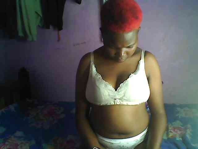 Thickblackebony webcam