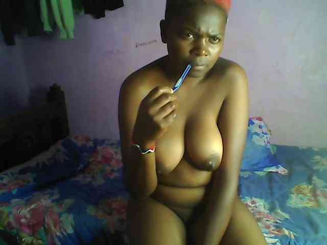 Thickblackebony webcam