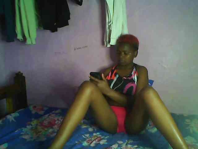 Thickblackebony webcam