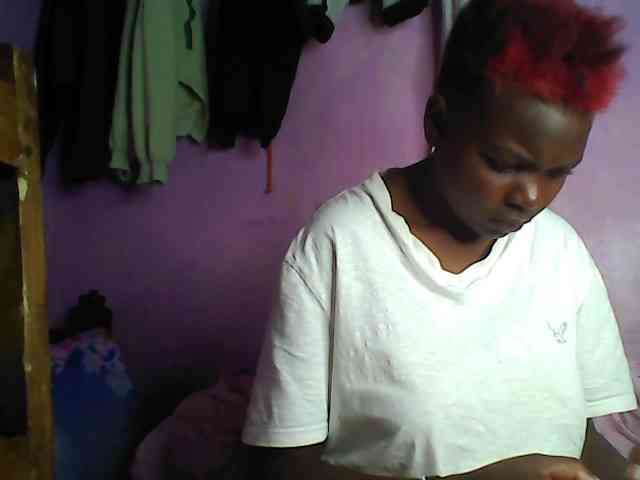 Thickblackebony webcam