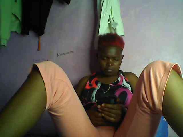 Thickblackebony webcam