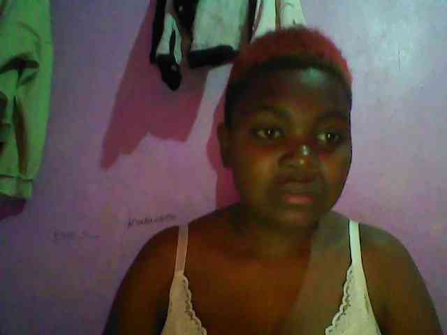 Thickblackebony webcam