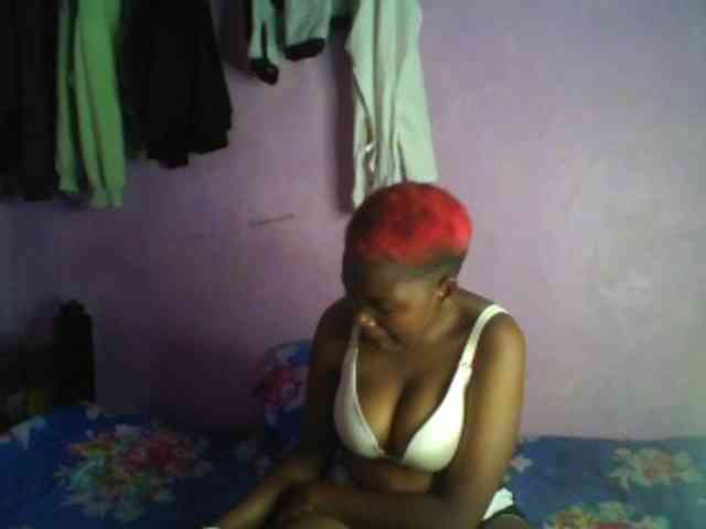 Thickblackebony webcam