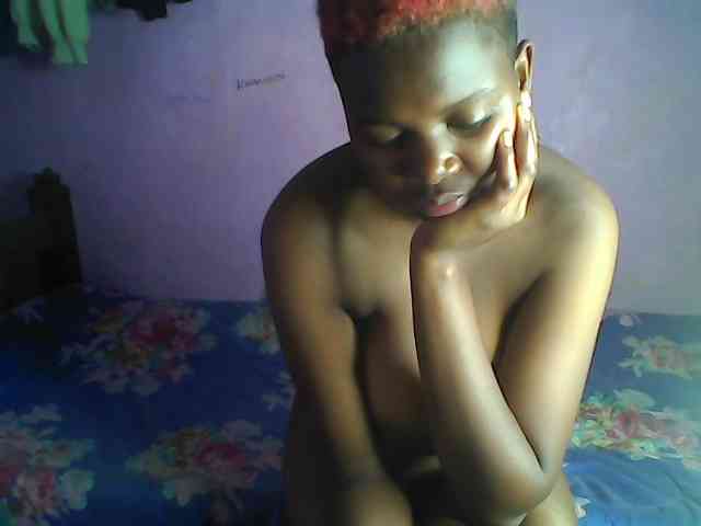 Thickblackebony webcam