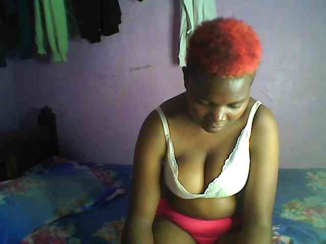 Thickblackebony webcam