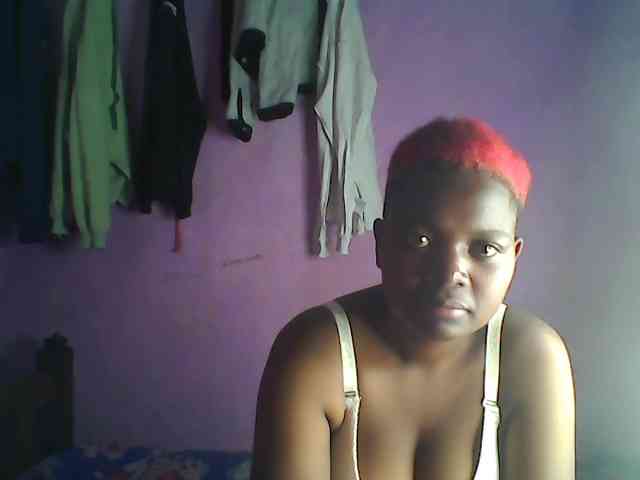 Thickblackebony webcam