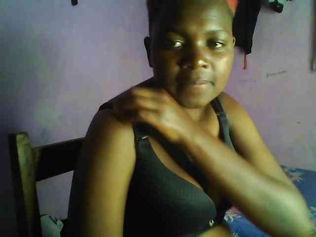 Thickblackebony webcam