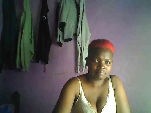 Thickblackebony webcam