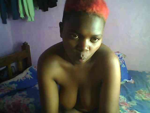 Thickblackebony webcam