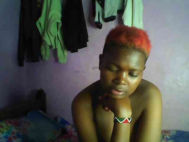 Thickblackebony webcam