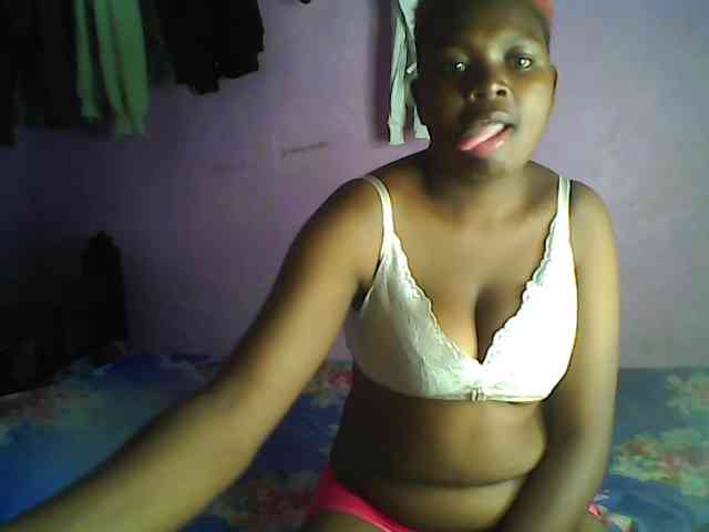 Thickblackebony webcam