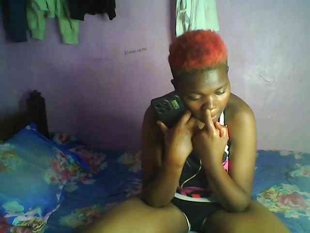 Thickblackebony webcam