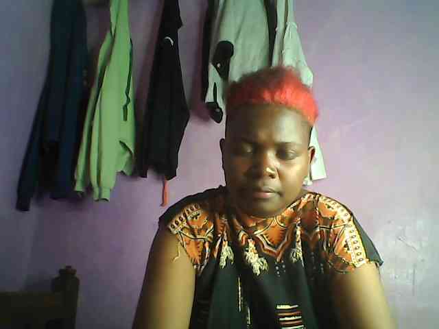 Thickblackebony webcam