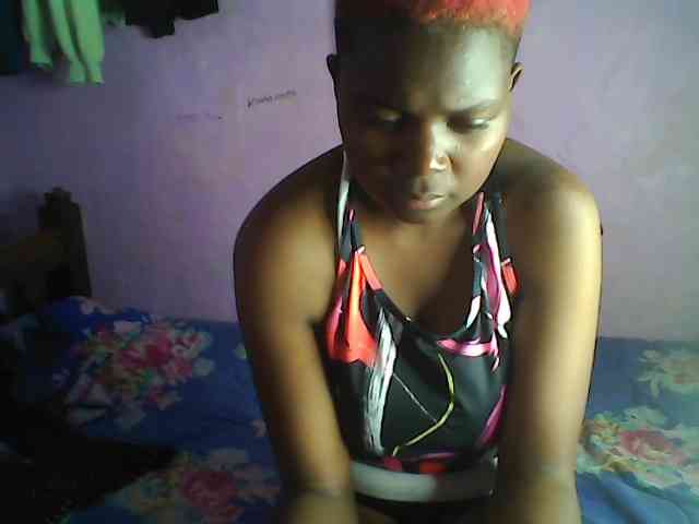 Thickblackebony webcam