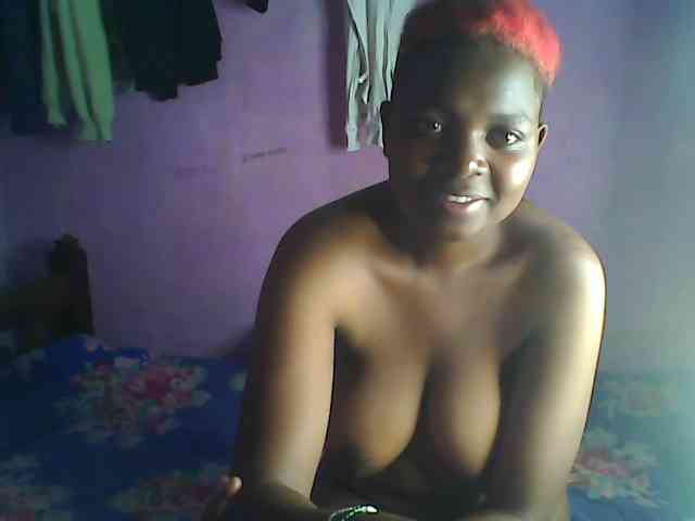 Thickblackebony webcam