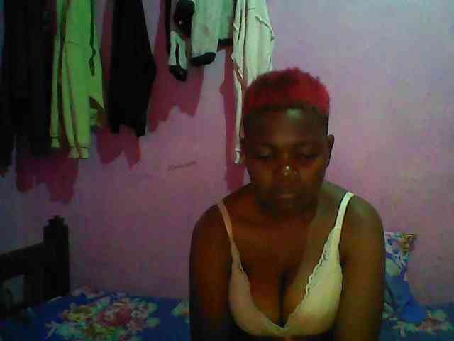 Thickblackebony webcam