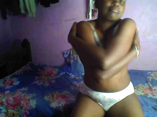 Thickblackebony webcam