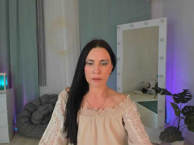 EvanessaJohns – webcam model profile photo