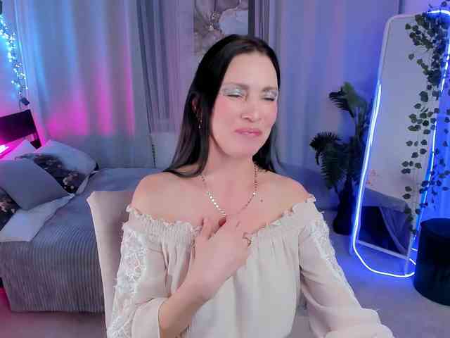 EvanessaJohns webcam