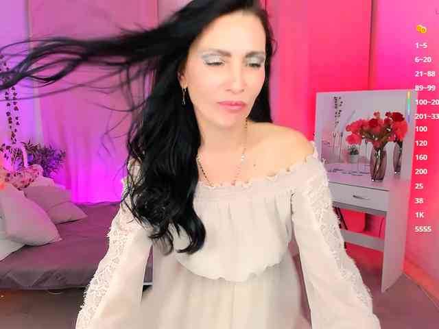 EvanessaJohns webcam