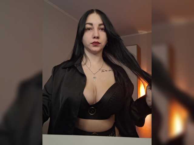KaRiNa98b's BongaCams show and profile