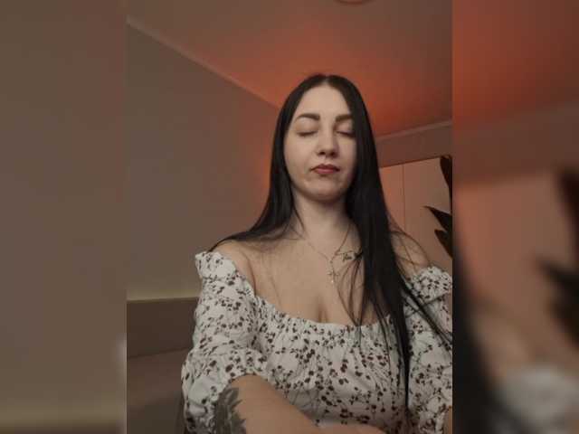 KaRiNa98b's BongaCams show and profile