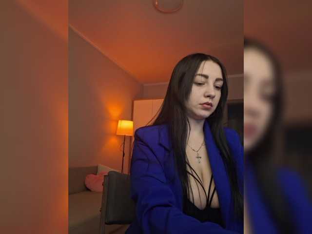 KaRiNa98b's BongaCams show and profile
