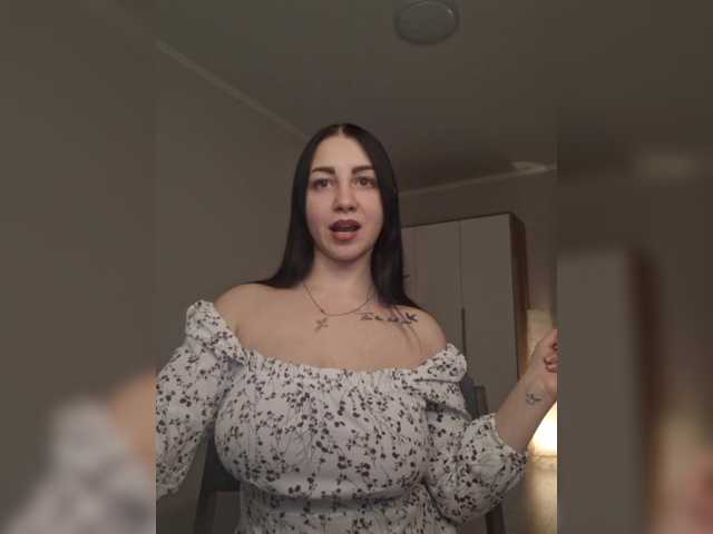 KaRiNa98b's BongaCams show and profile