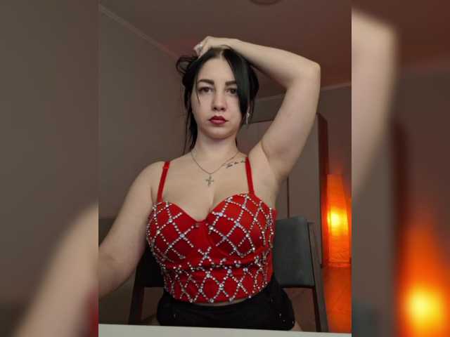 KaRiNa98b's BongaCams show and profile