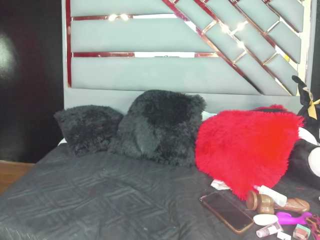 HellenHadsell's BongaCams show and profile