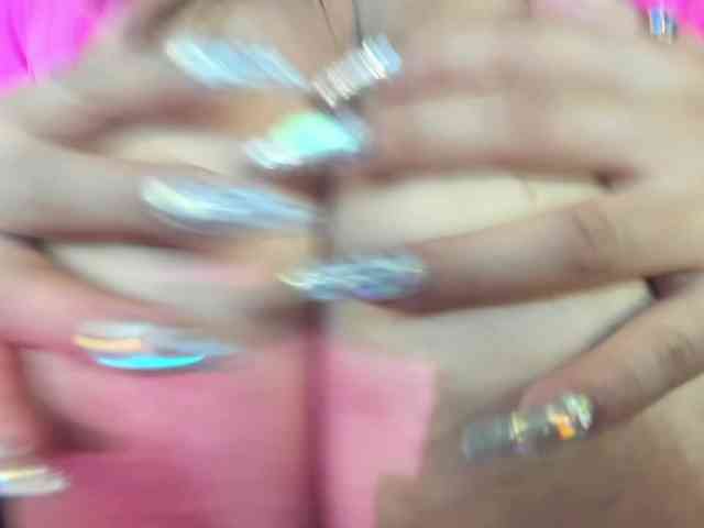 HellenHadsell webcam