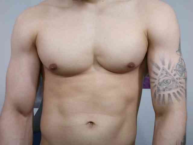 Lysancorvv Live Webcam on BongaCams