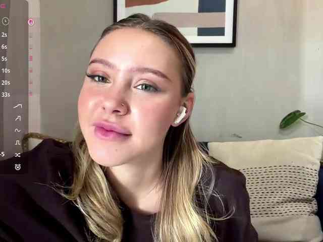 GladysCely GladysCely