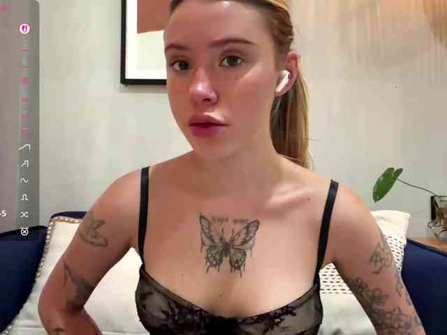 GladysCely GladysCely