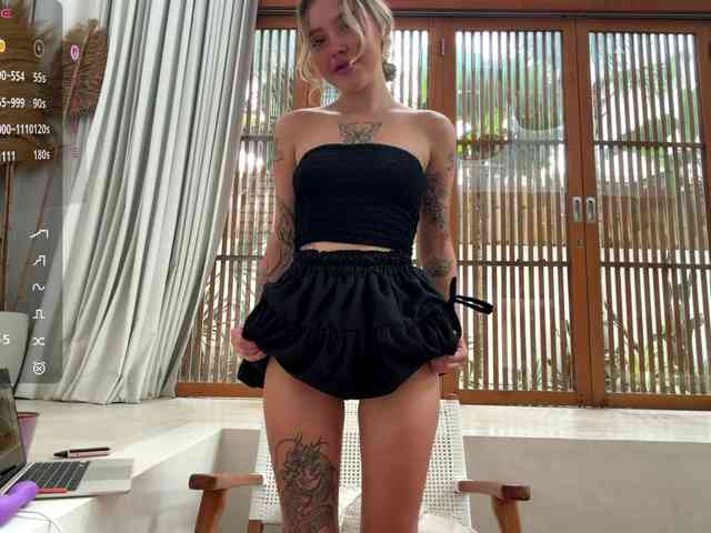 GladysCely GladysCely