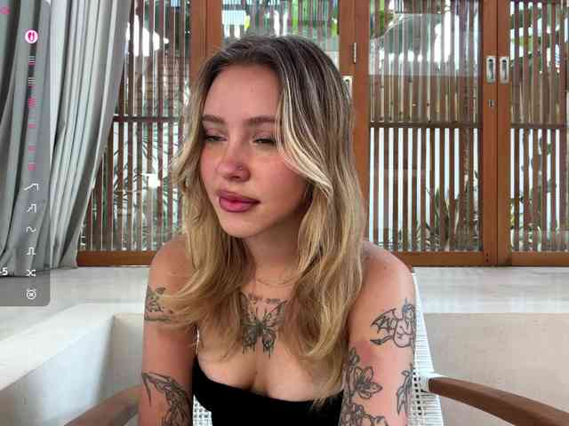 GladysCely GladysCely