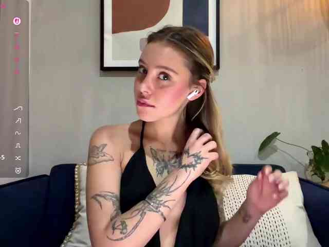 GladysCely GladysCely