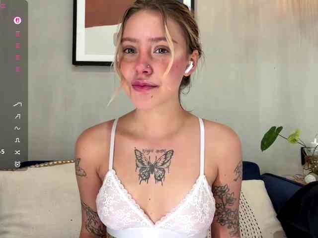 GladysCely GladysCely